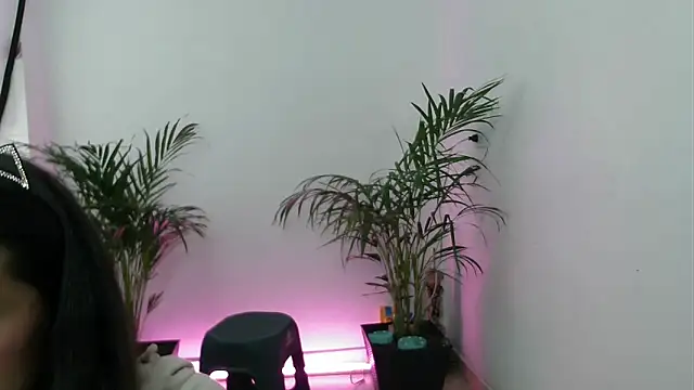 skylarhot420 online show from March 5, 6:12 pm