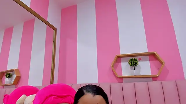 ISABELLA 020 online show from October 28, 1:03 pm