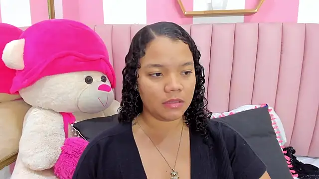 ISABELLA 020 online show from November 29, 1:58 pm