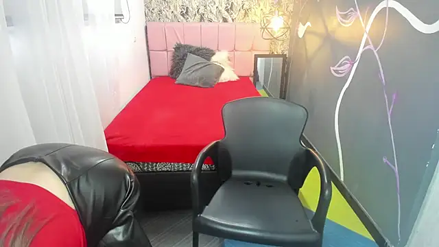 Snapshot of EmmaaEvans_ chatting on February 3, 12:03 pm EmmaaEvans online show from February 3, 12:03 pm