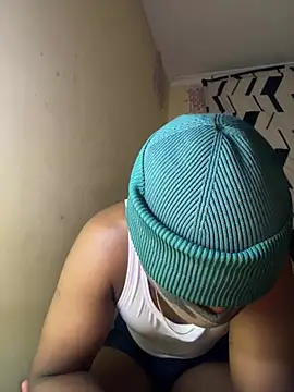 StallionPiper12 online show from April 18, 4:11 pm