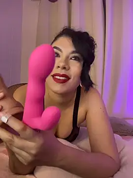 Snapshot of lilswaay chatting on March 29, 2:22 am lilswaay online show from March 29, 2:22 am