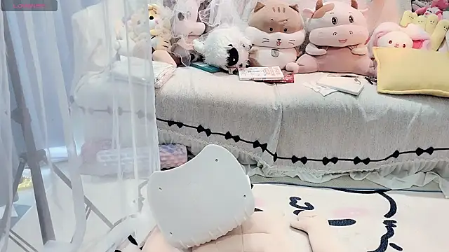 AKiKi711 online show from March 29, 5:07 am