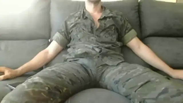 militar guapo online show from October 17, 4:09 pm