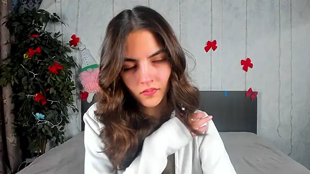 Milana Crystal  online show from February 4, 7:47 am