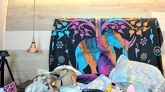 Cori Paige online show from September 17, 4:03 am