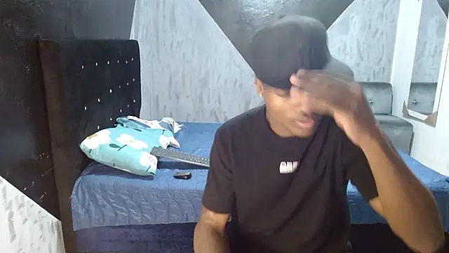 MiguelAngelxl online show from January 10, 9:22 am