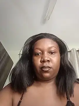 Snapshot of SassyAss_Coco chatting on June 17, 1:19 am SassyAss Coco online show from June 17, 1:19 am