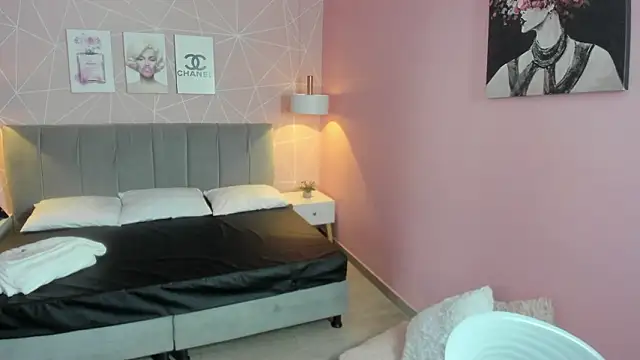 Snapshot of zara__sweet chatting on March 17, 1:47 pm zara sweet online show from March 17, 1:47 pm