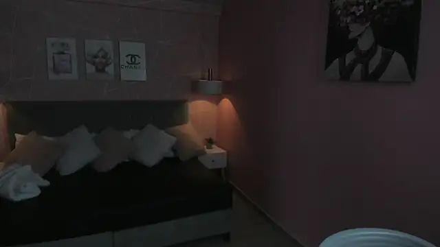 Snapshot of zara__sweet chatting on April 7, 3:34 pm zara sweet online show from April 7, 3:34 pm