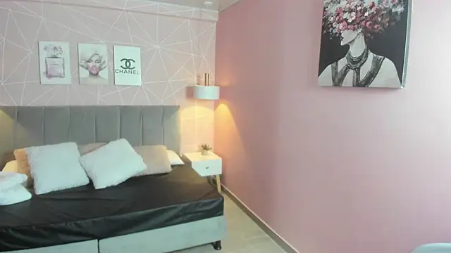 Snapshot of zara__sweet chatting on April 17, 1:14 pm zara sweet online show from April 17, 1:14 pm