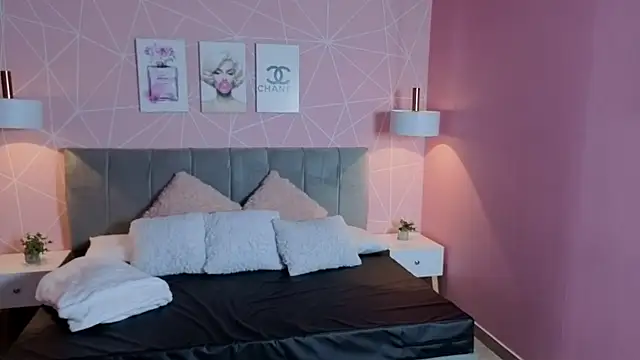 Snapshot of zara__sweet chatting on June 12, 2:16 pm zara sweet online show from June 12, 2:16 pm