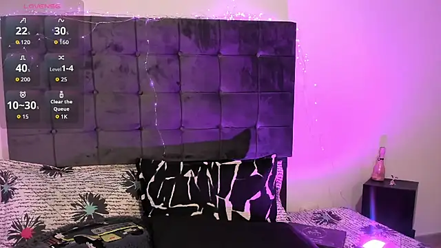 Kylie2211 online show from November 15, 11:18 am