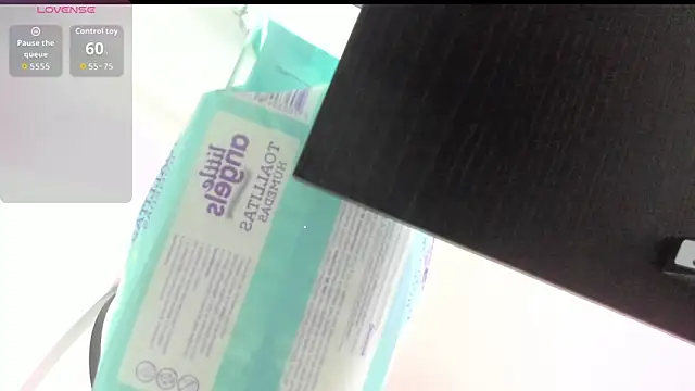 Kylie2211 online show from February 20, 1:13 am