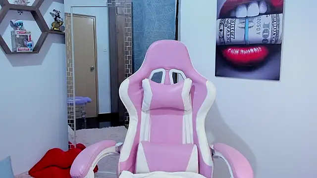 SharonSander online show from February 11, 1:10 am