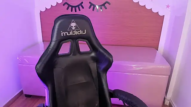 carlie mayer v online show from September 16, 4:13 am