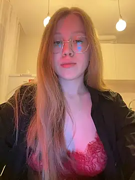 Eva Weyne online show from February 4, 6:27 pm