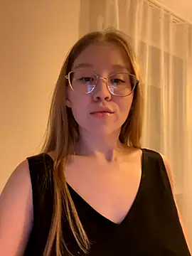 Eva Weyne online show from October 29, 6:42 pm