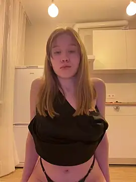 Eva Weyne online show from April 5, 7:55 pm