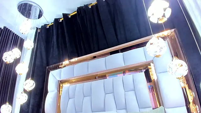 SarayRoyse online show from October 30, 7:36 pm