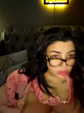 Snapshot of Esmertarcinim chatting on December 10, 6:38 pm Esmertarcinim online show from December 10, 6:38 pm