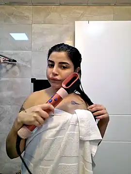 Snapshot of Esmertarcinim chatting on December 13, 4:05 pm Esmertarcinim online show from December 13, 4:05 pm