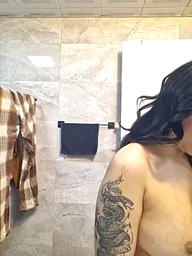 Snapshot of Esmertarcinim chatting on February 18, 2:49 pm Esmertarcinim online show from February 18, 2:49 pm