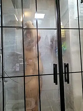 Snapshot of Esmertarcinim chatting on February 21, 3:10 pm Esmertarcinim online show from February 21, 3:10 pm