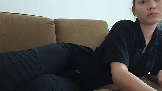 Mr-and-Mrs-Smith online show from December 22, 10:23 am