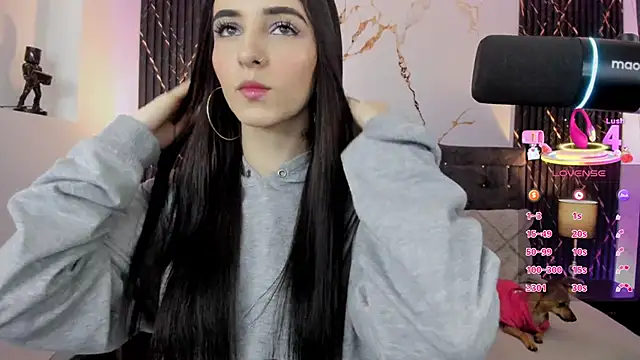 Snapshot of devlin_violett chatting on November 25, 3:28 am devlin violett online show from November 25, 3:28 am