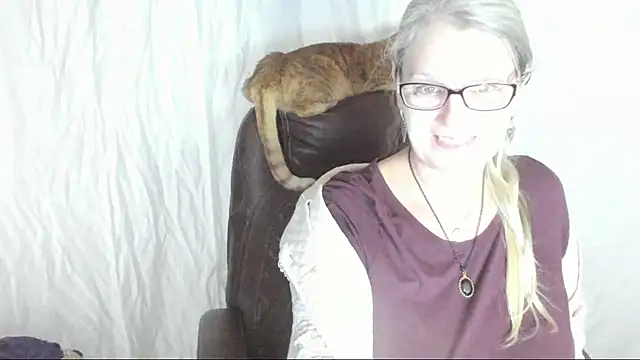 irinamaux online show from February 28, 11:14 am