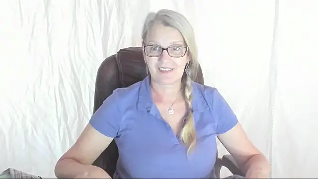 irinamaux online show from March 7, 12:56 pm