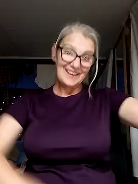 irinamaux online show from September 9, 2:55 am