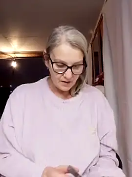 irinamaux online show from November 4, 11:04 pm