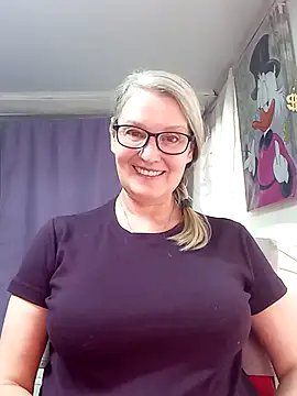 irinamaux online show from February 24, 11:08 am