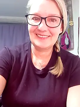 irinamaux online show from March 1, 6:15 am