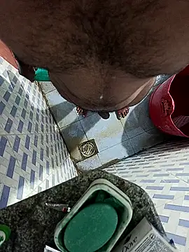 Snapshot of mr_slim_body chatting on April 8, 2:55 am mr slim body online show from April 8, 2:55 am
