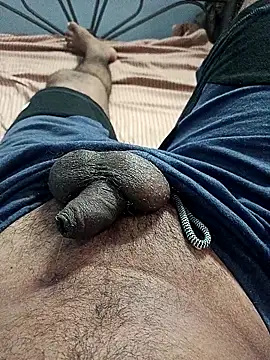 Snapshot of mr_slim_body chatting on May 7, 1:44 am mr slim body online show from May 7, 1:44 am
