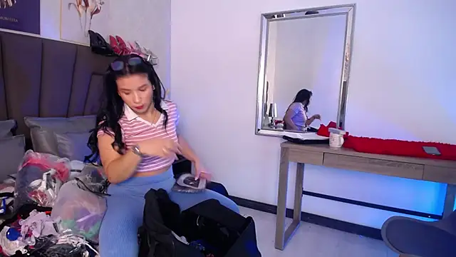 Sofi Perez  online show from April 15, 11:06 am