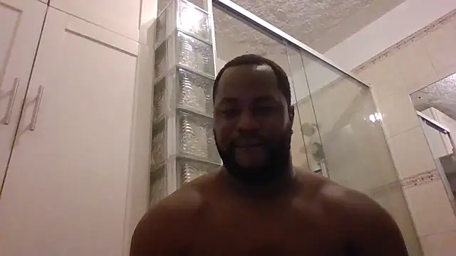Snapshot of Bighood_T chatting on June 3, 4:15 am Bighood T online show from June 3, 4:15 am