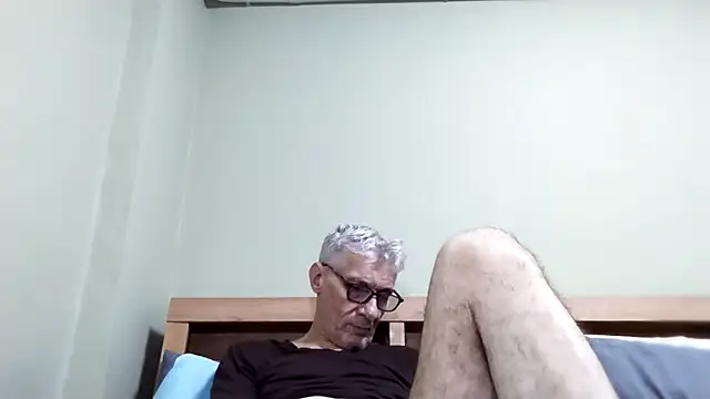 BIGUNCUTHARDCOCK online show from October 20, 1:55 pm