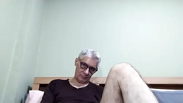 BIGUNCUTHARDCOCK online show from October 28, 5:22 am