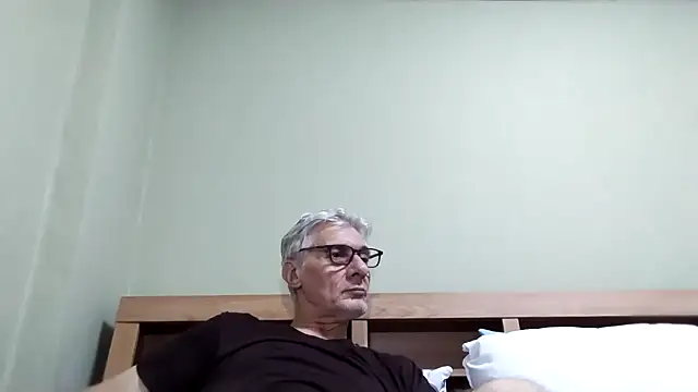 BIGUNCUTHARDCOCK online show from November 20, 12:05 pm