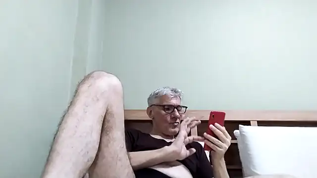 BIGUNCUTHARDCOCK online show from December 18, 1:28 pm