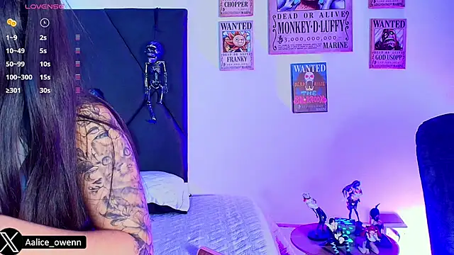 Aliceowenn online show from October 18, 9:04 pm
