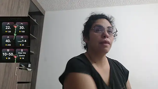 Anne purple online show from November 20, 3:45 pm