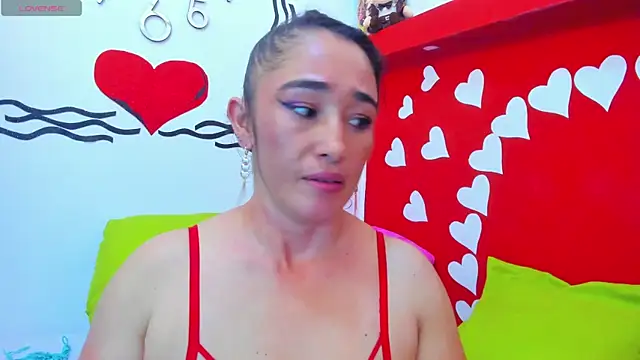 charlotte-11 online show from March 20, 9:13 pm