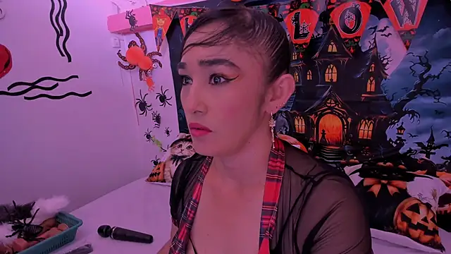 charlotte-11 online show from October 24, 3:08 pm