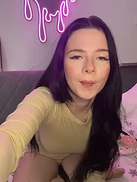 RoxiBlack online show from April 17, 7:55 am