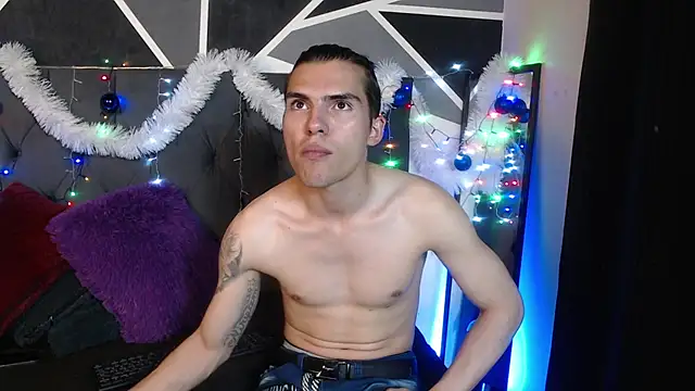 Snapshot of _Tattoo_Couple chatting on December 19, 9:38 pm Tattoo Couple online show from December 19, 9:38 pm